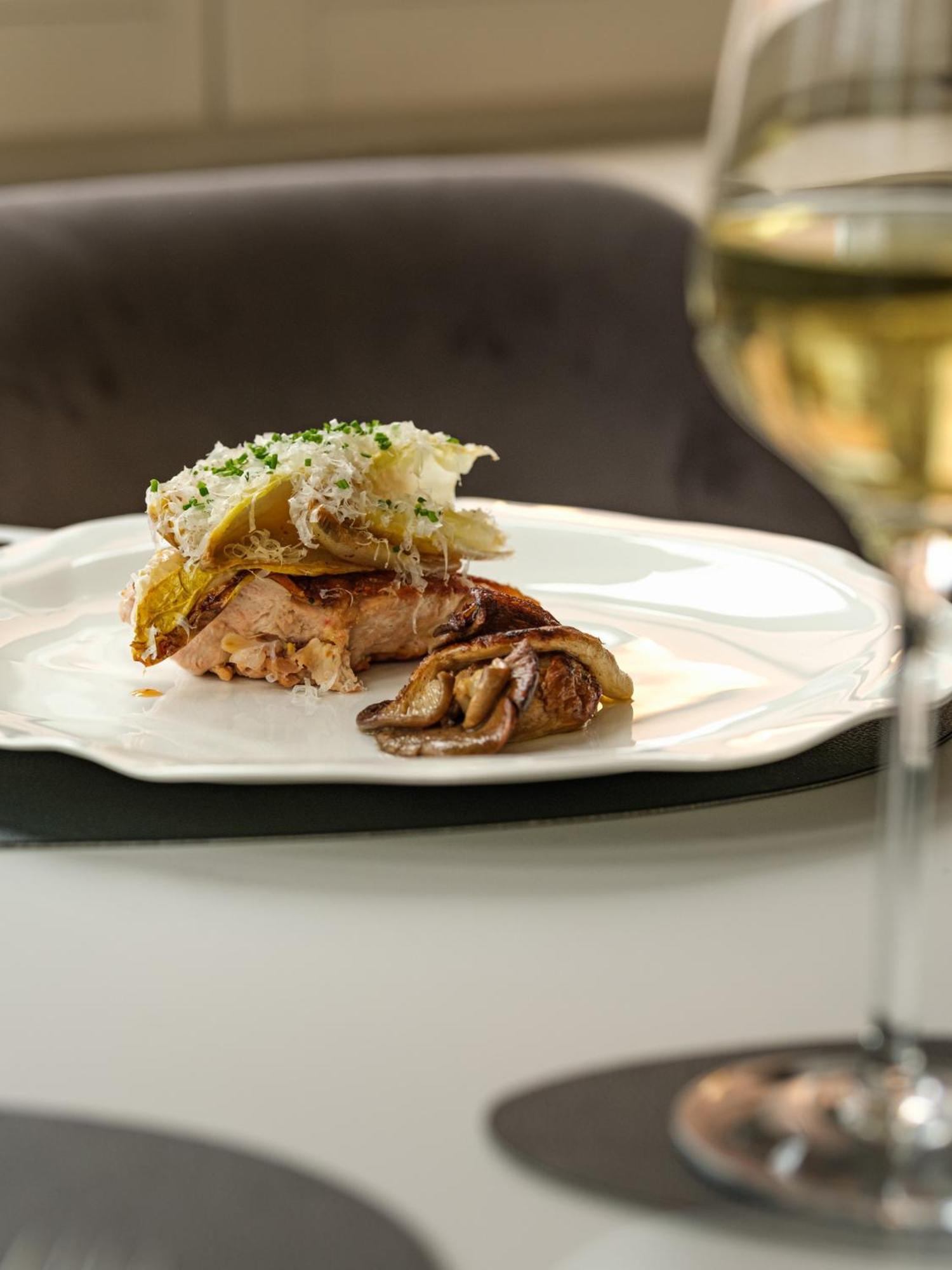 Hotel-Restaurant Beim Schlass Wiltz Экстерьер фото